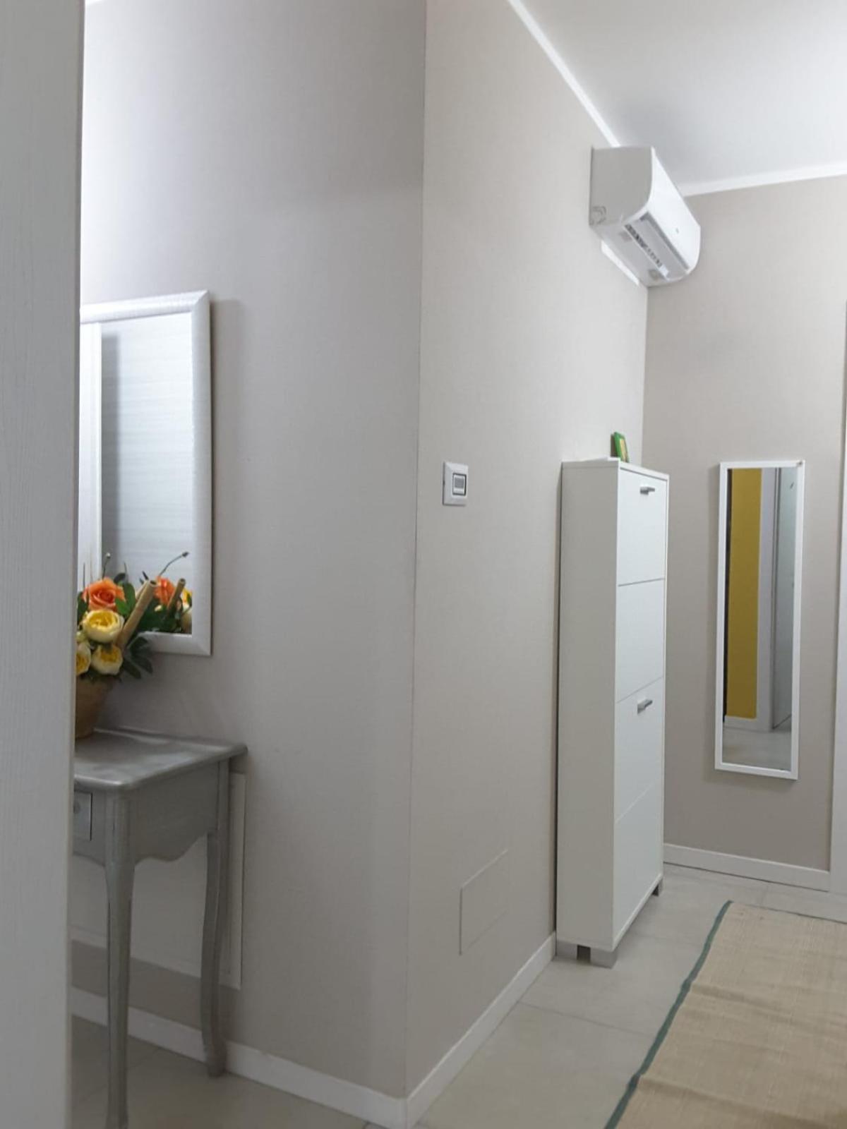 טורינו Lucrece Holiday Apartment מראה חיצוני תמונה