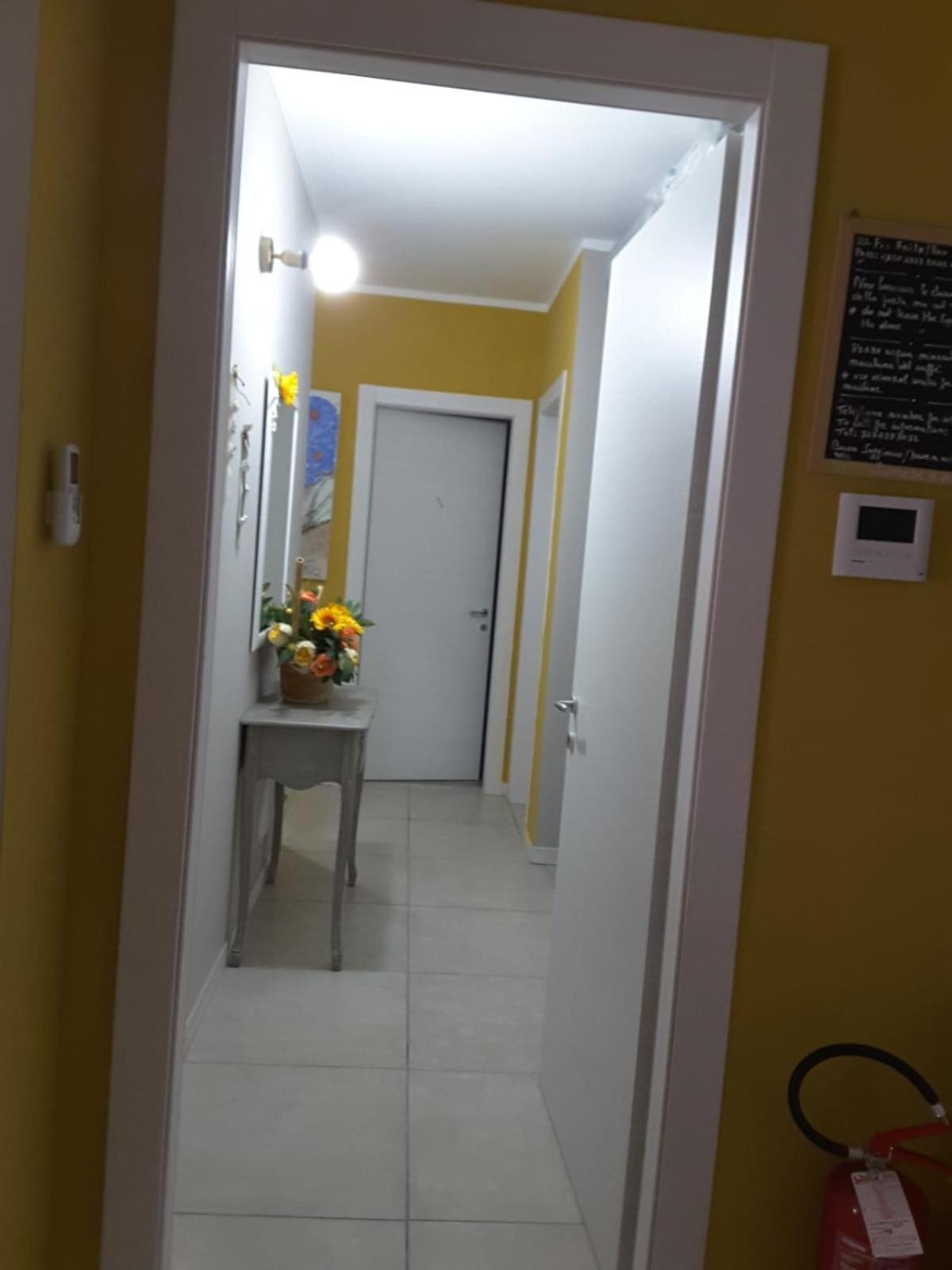 טורינו Lucrece Holiday Apartment מראה חיצוני תמונה
