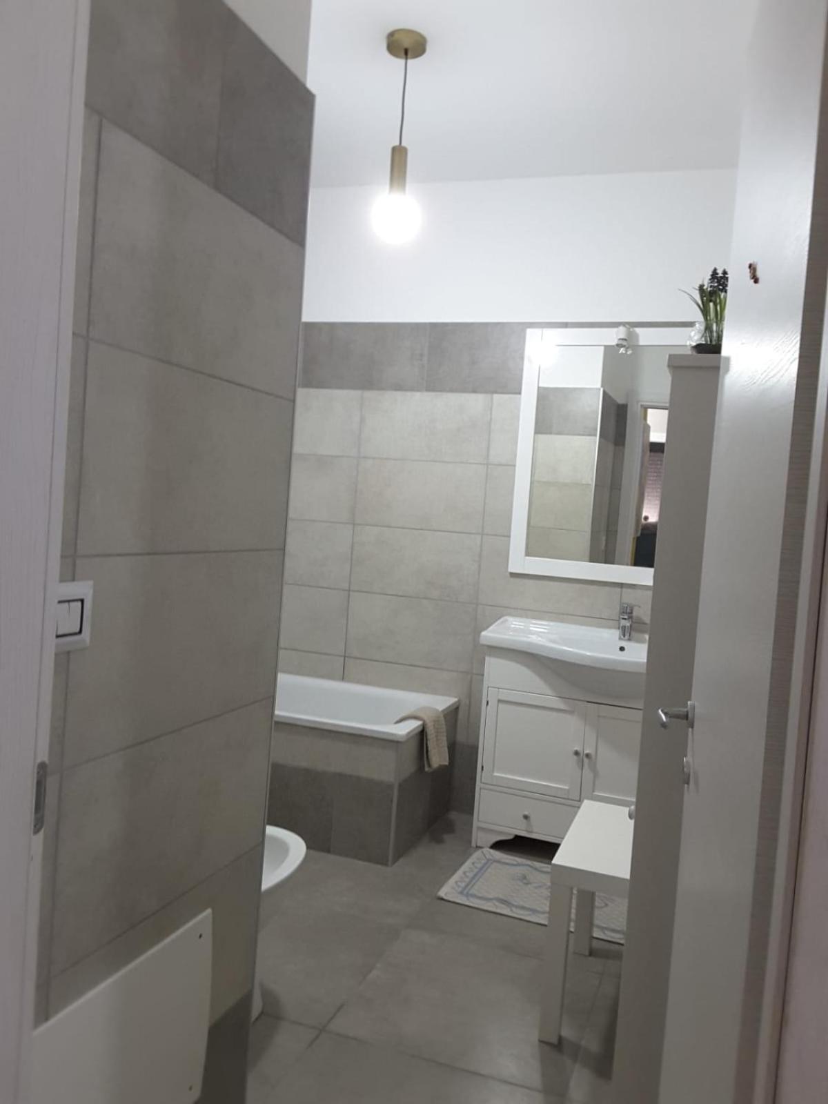טורינו Lucrece Holiday Apartment מראה חיצוני תמונה