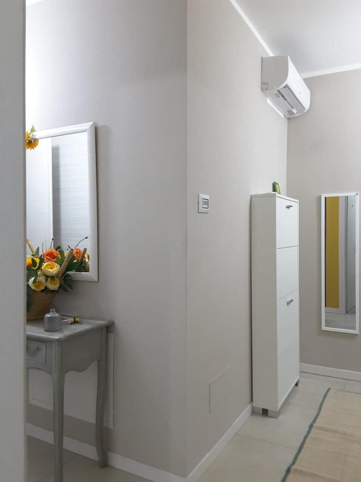 טורינו Lucrece Holiday Apartment מראה חיצוני תמונה